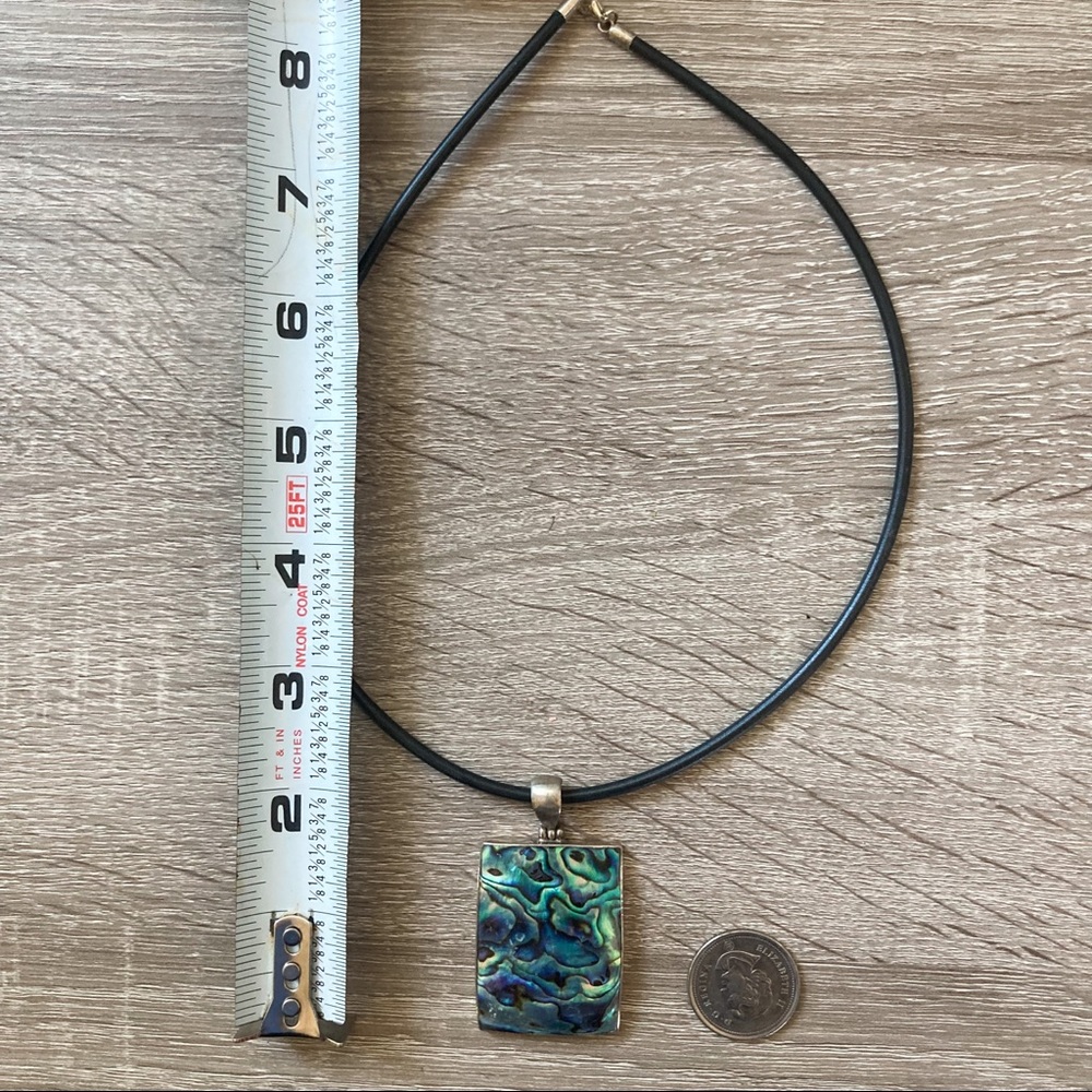 Rectangular Shell Pendant Necklace - Picture 3 of 3